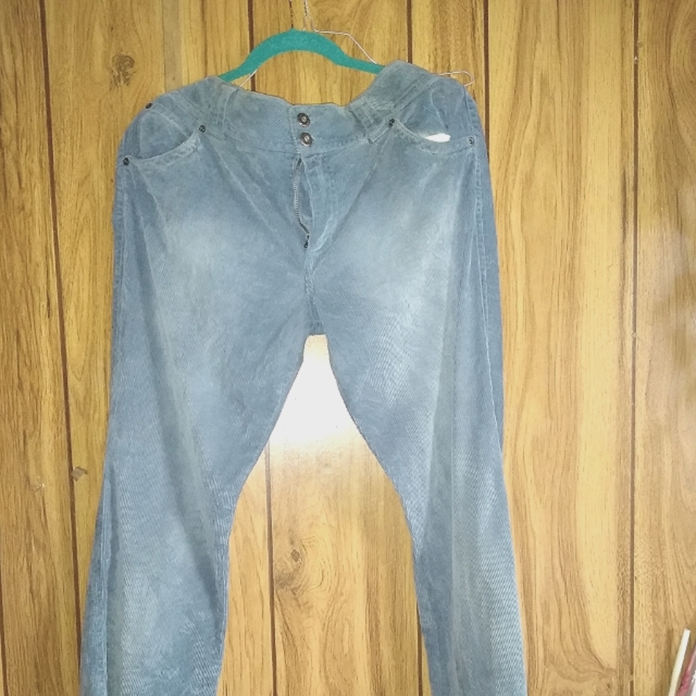 Maurices Corduroy jeans,boot cut,only wore couple times.size 13/14